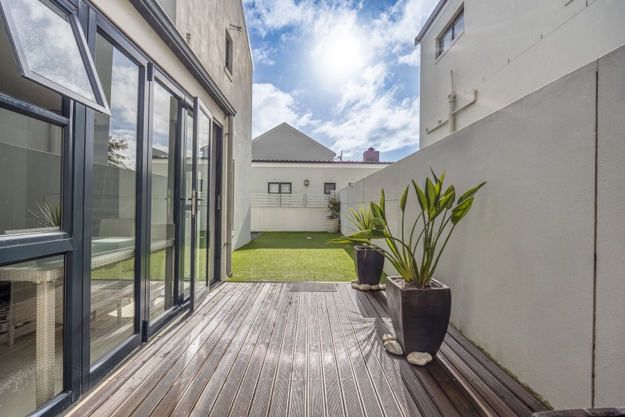 3 Bedroom Property for Sale in Jakarandas Western Cape